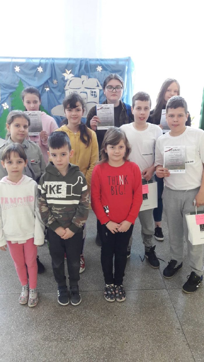 Miniaturka artykułu Patriotyczna postawa uczniów z Publicznej Szkoły Podstawowej w Białopolu.