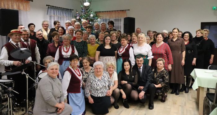 Miniaturka artykułu SPOTKANIE OPŁATKOWE KÓŁ GOSPODYŃ WIEJSKICH W STRZELCACH – KOLONII