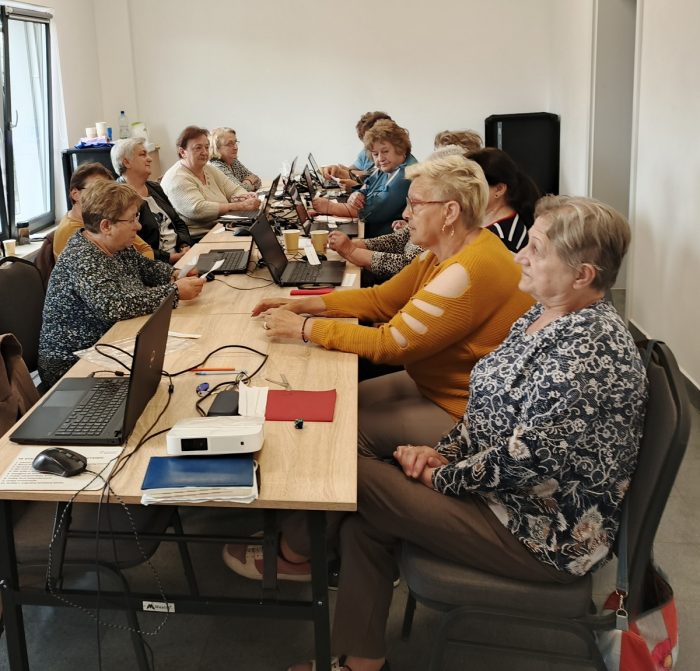 Miniaturka artykułu Warsztaty z obsługi platformy e-learningowej dla uczestników projektu „KROK Z SZANSĄ”